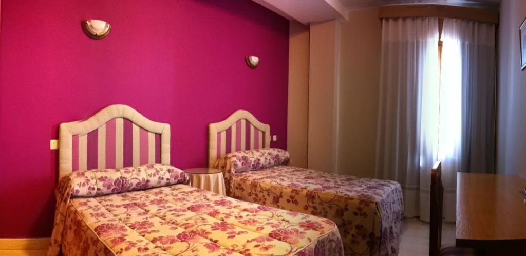 El Torreon Del Miguelete Hotel Miguel Esteban Phòng bức ảnh